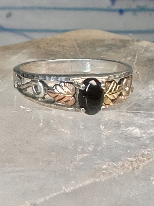 Black Hills Gold ring onyx band size 7.75 leaves sterling silver women