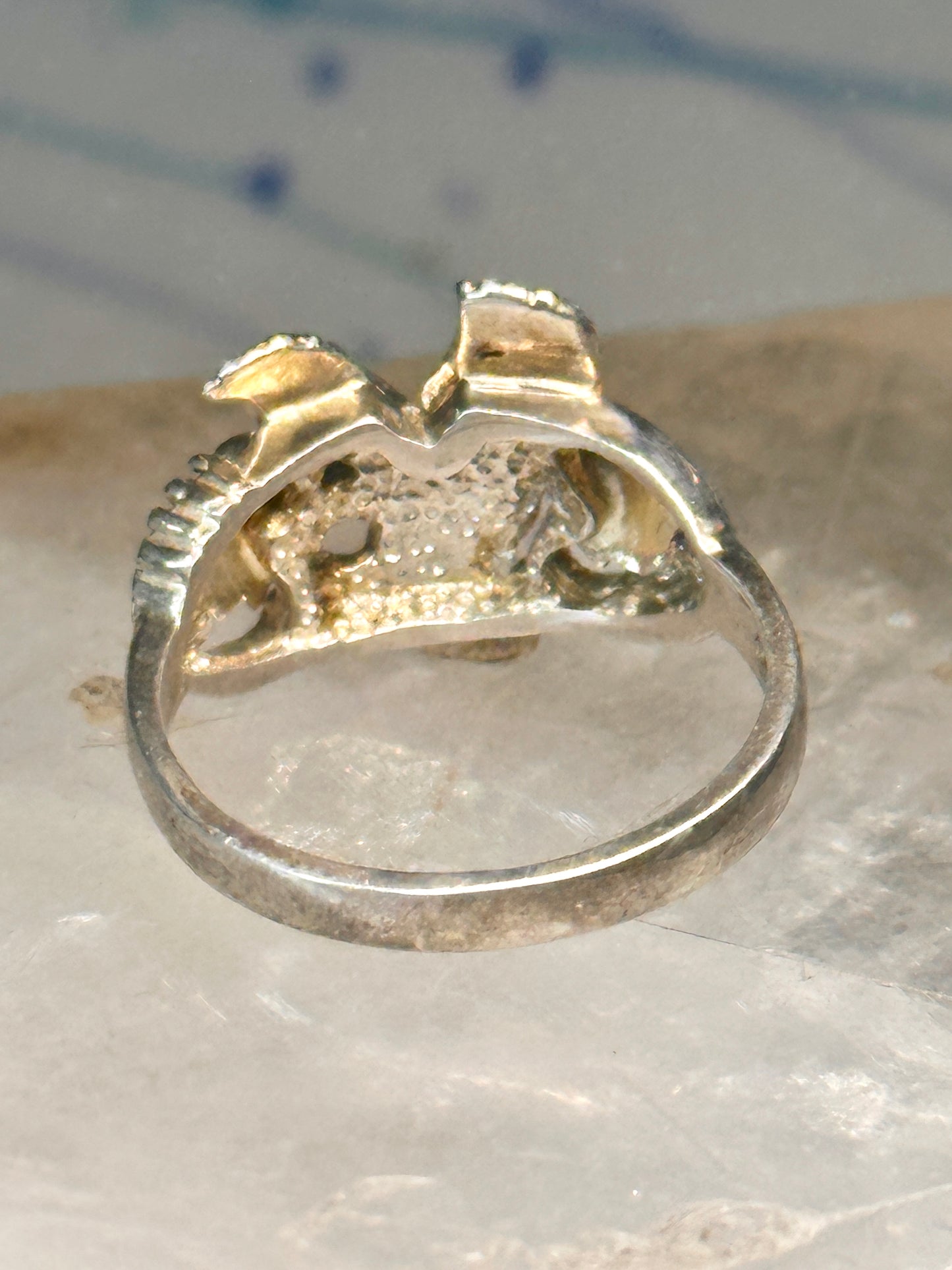 Black Hills Gold ring size 7.5 Eagle leaves band sterling silver women