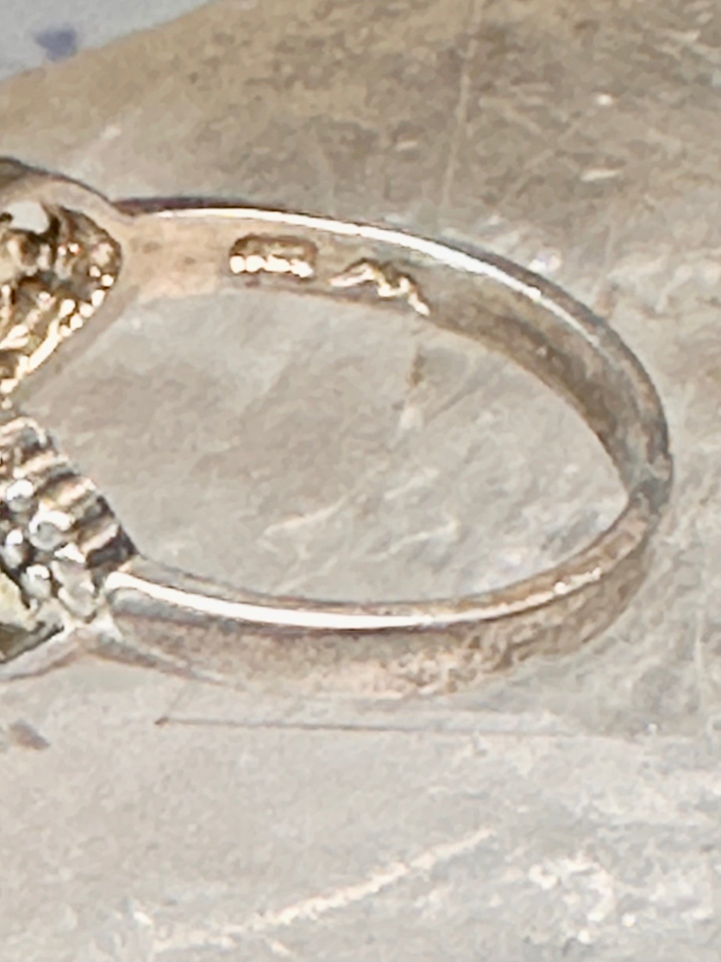Black Hills Gold ring size 7.5 Eagle leaves band sterling silver women