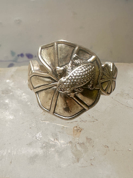 Frog Ring on Lily Pad by KC Studio size 9 turquoise sterling silver women