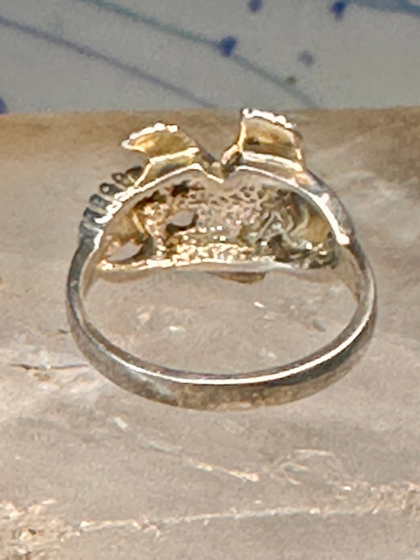 Black Hills Gold ring size 7.5 Eagle leaves band sterling silver women