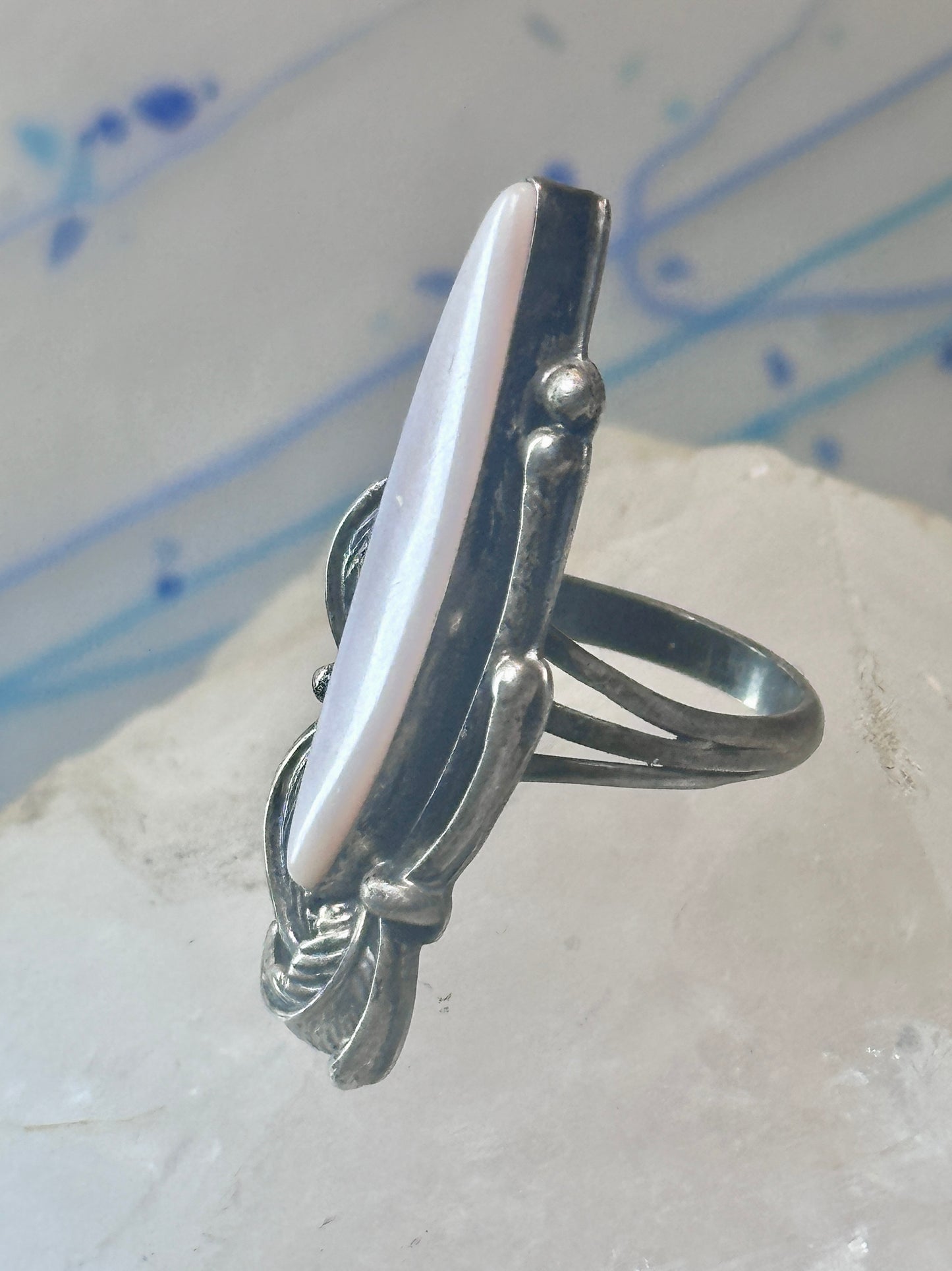 Navajo ring long mother of pearl feathers leaves size 6 sterling silver women