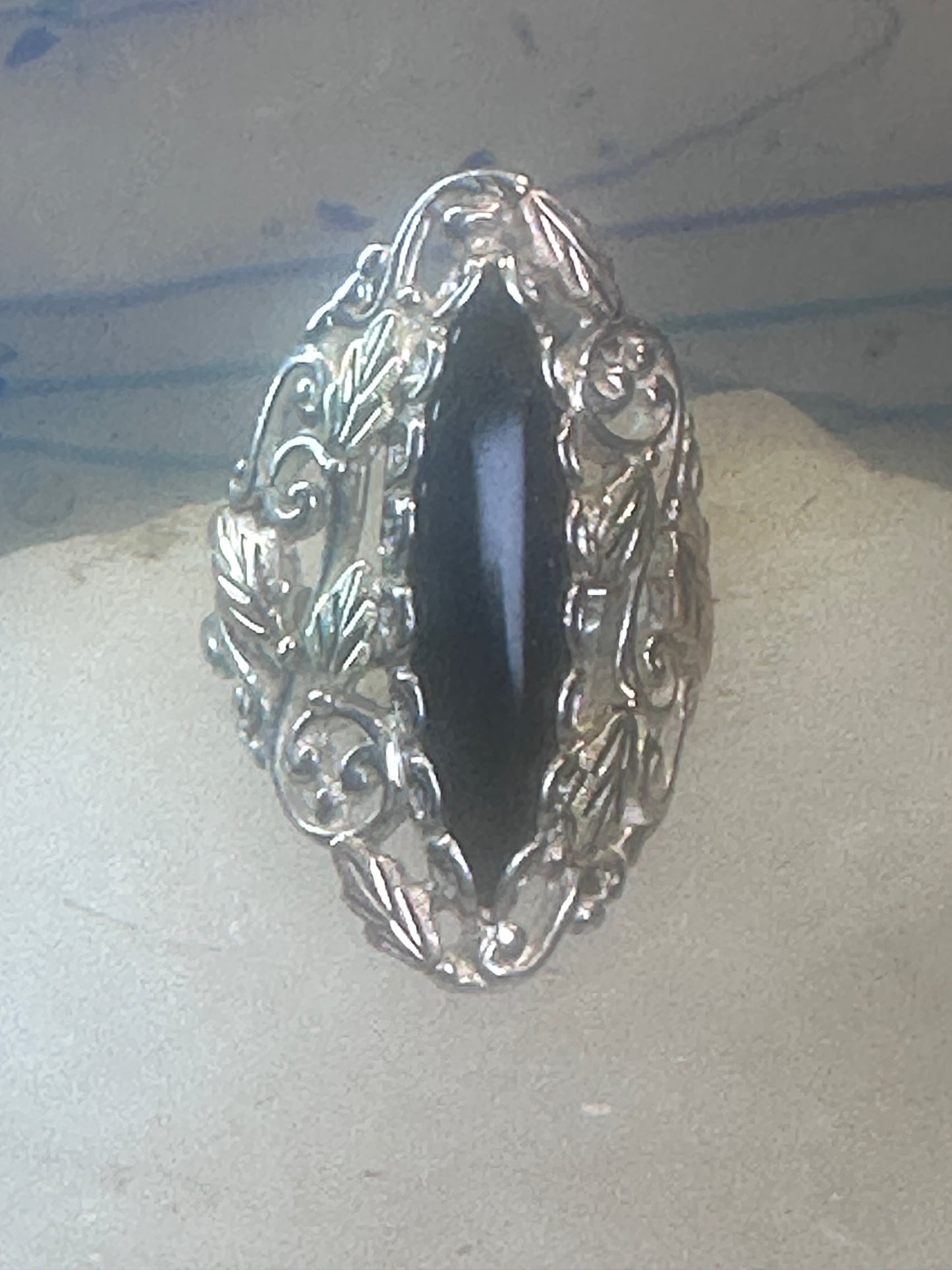 Black Hills Gold Long onyx ring leaves size 8.25 sterling silver women