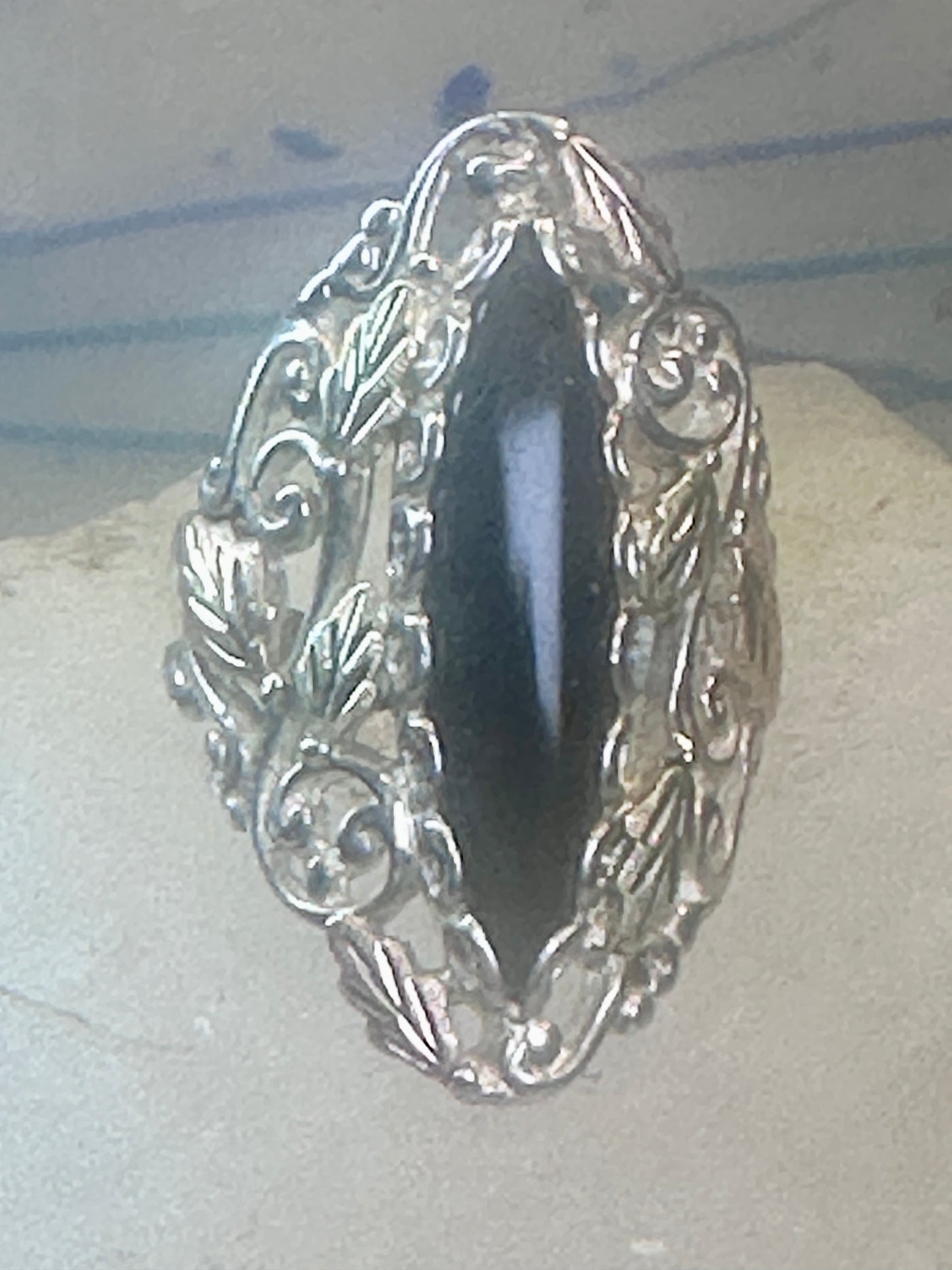 Black Hills Gold Long onyx ring leaves size 8.25 sterling silver women