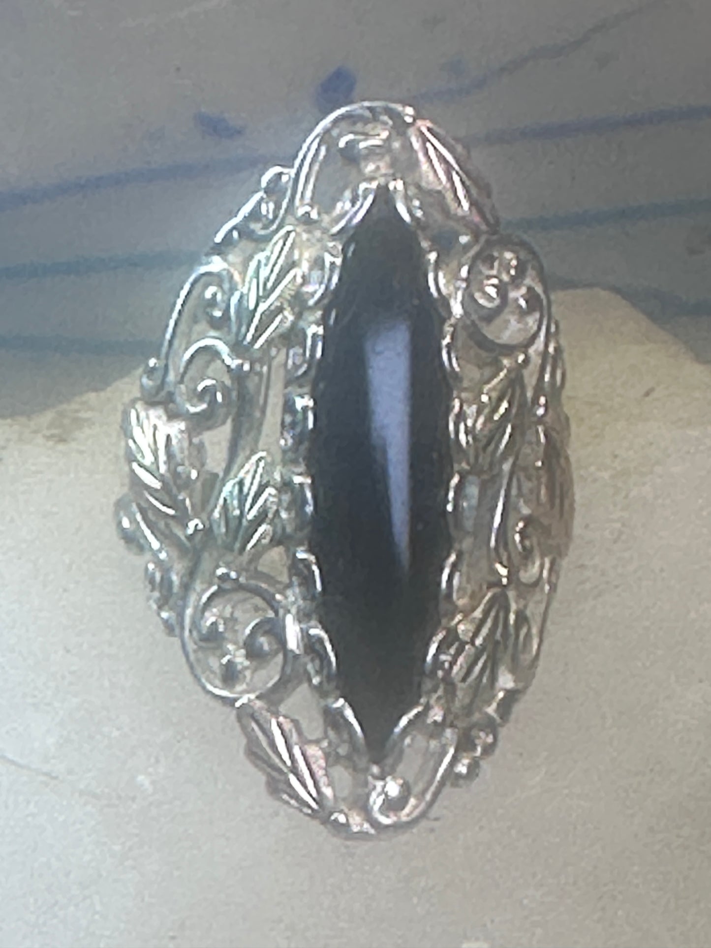 Black Hills Gold Long onyx ring leaves size 8.25 sterling silver women