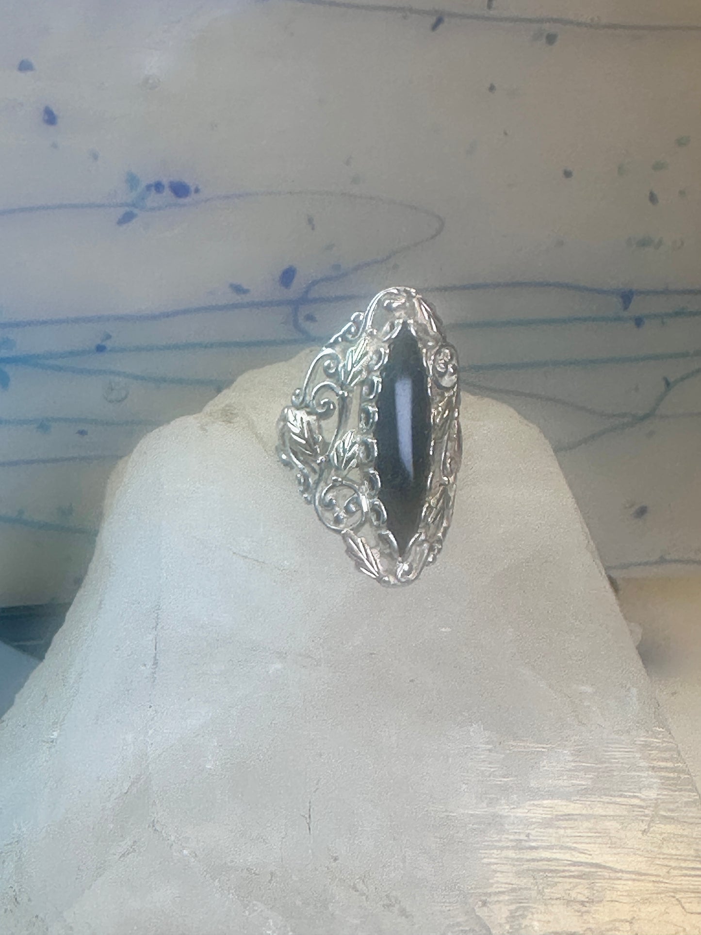 Black Hills Gold Long onyx ring leaves size 8.25 sterling silver women