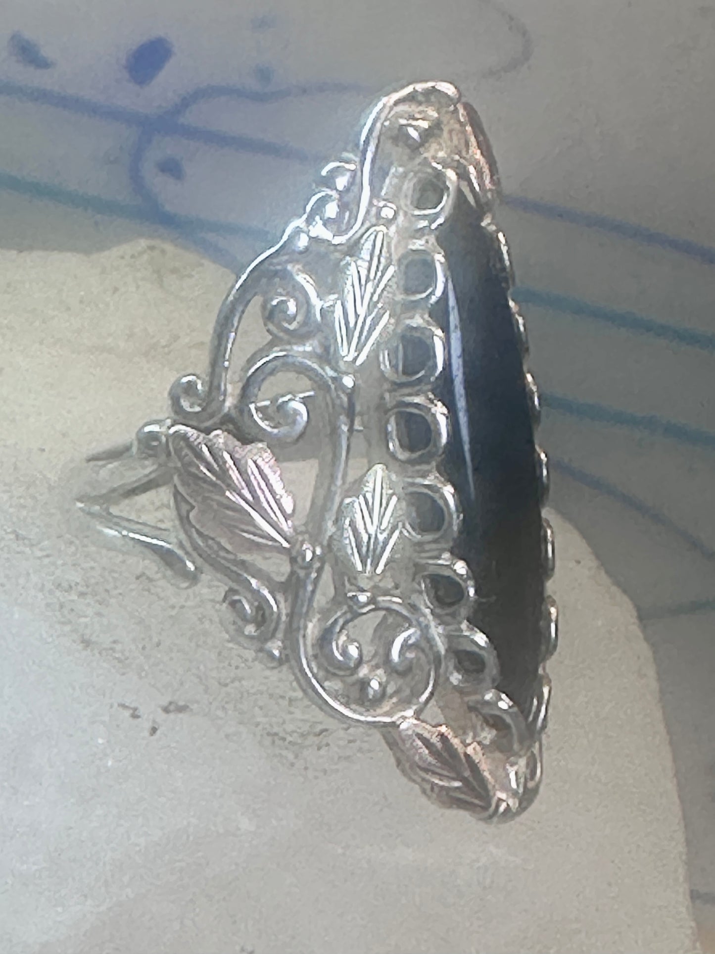 Black Hills Gold Long onyx ring leaves size 8.25 sterling silver women