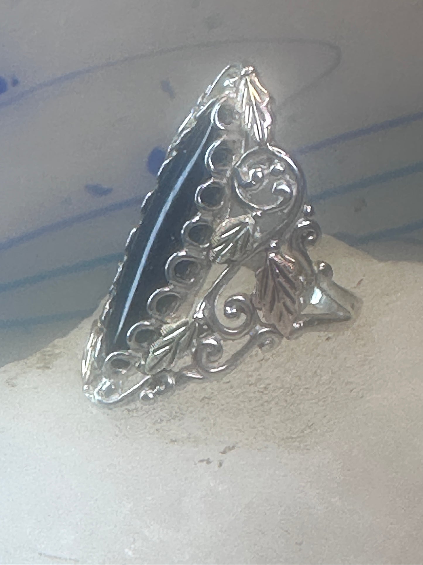 Black Hills Gold Long onyx ring leaves size 8.25 sterling silver women