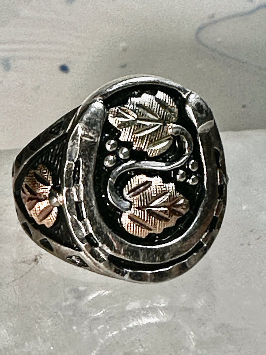 Horseshoe ring Black Hills Gold band size 7.75  Good Luck leaves sterling silver band