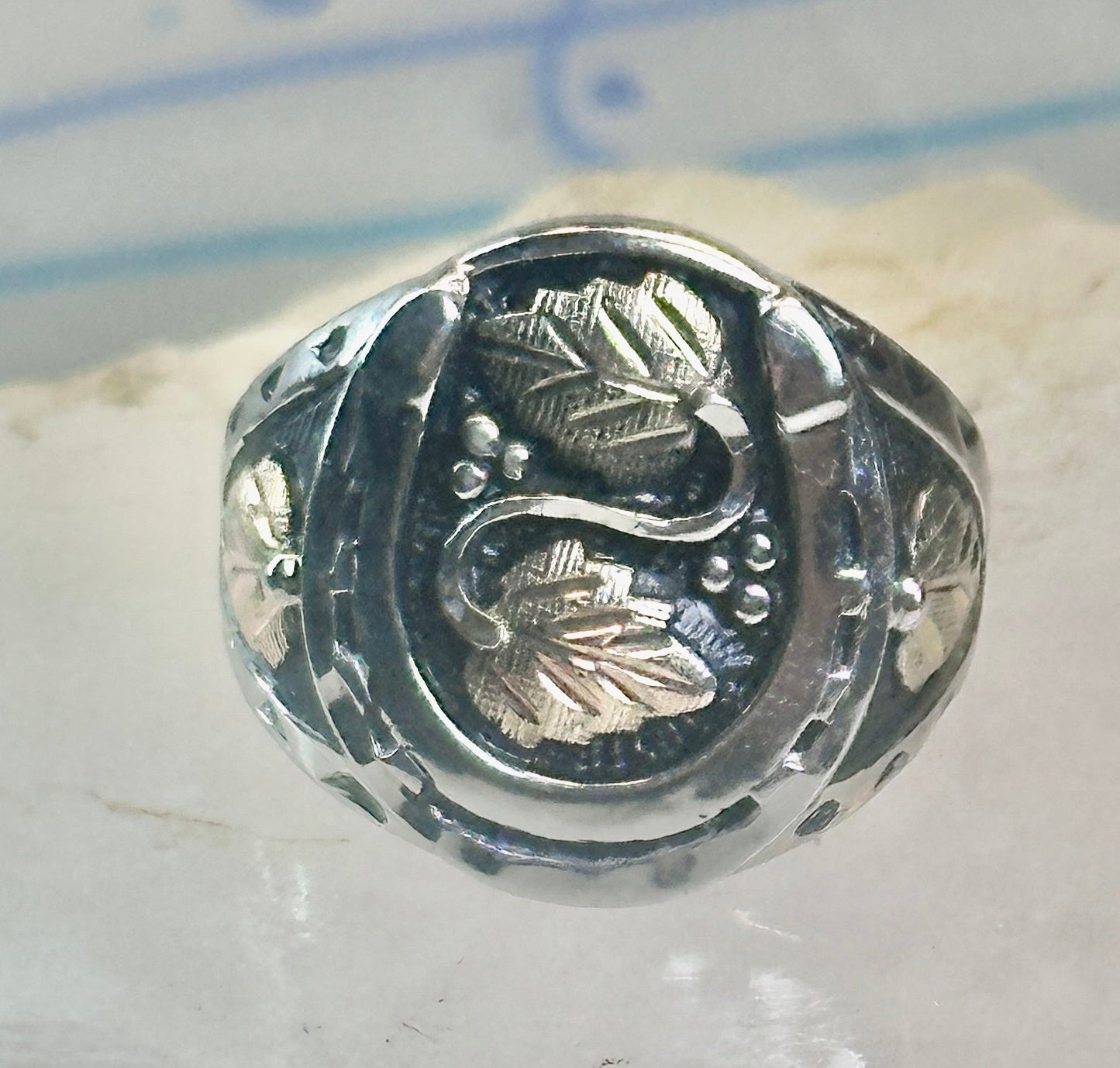 Black Hills Gold ring Horseshoe Good Luck size 10 sterling silver women men