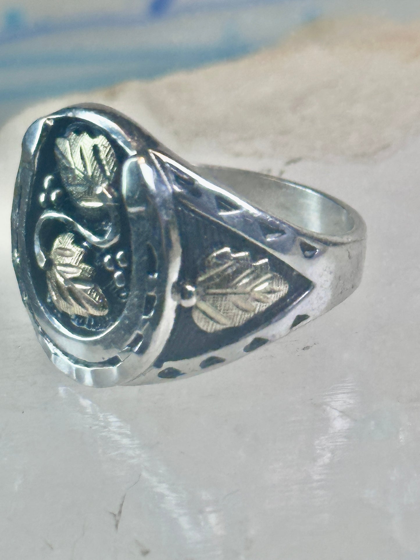 Black Hills Gold ring Horseshoe Good Luck size 10 sterling silver women men