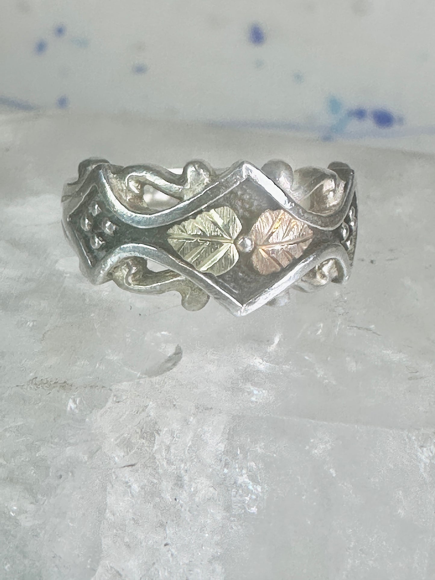 Black Hills Gold ring band leaves size 6.75 sterling silver women&nbsp;