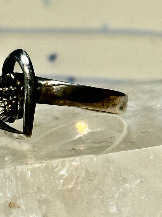 Heart ring love flower band Valentine  size 5.75 sterling silver women