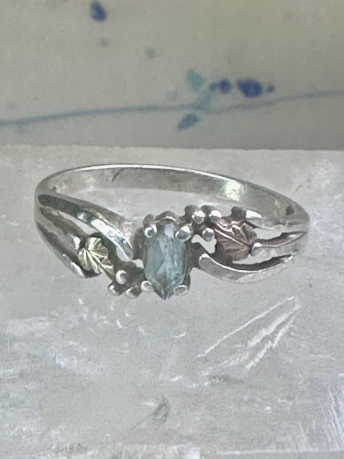 Black Hills Gold ring floral band leaves size 9 sterling silver women