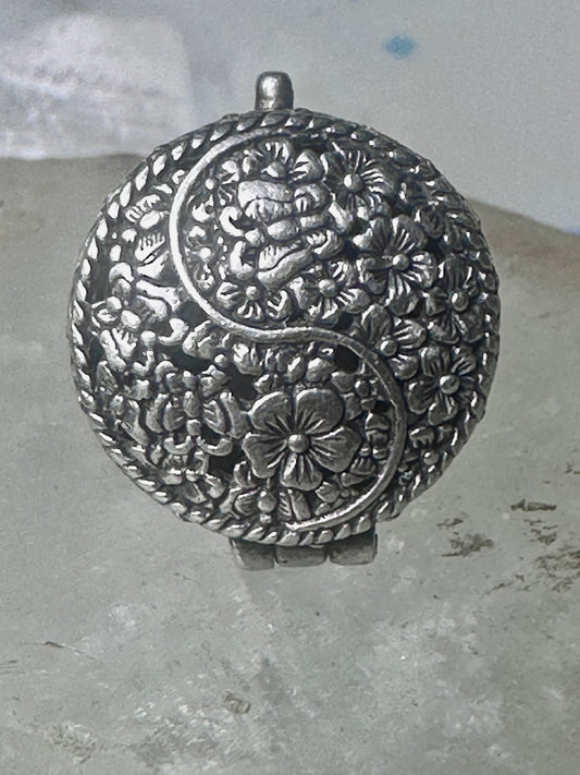 Poison ring Yin Yang Flowers floral size 7 adj sterling silver women