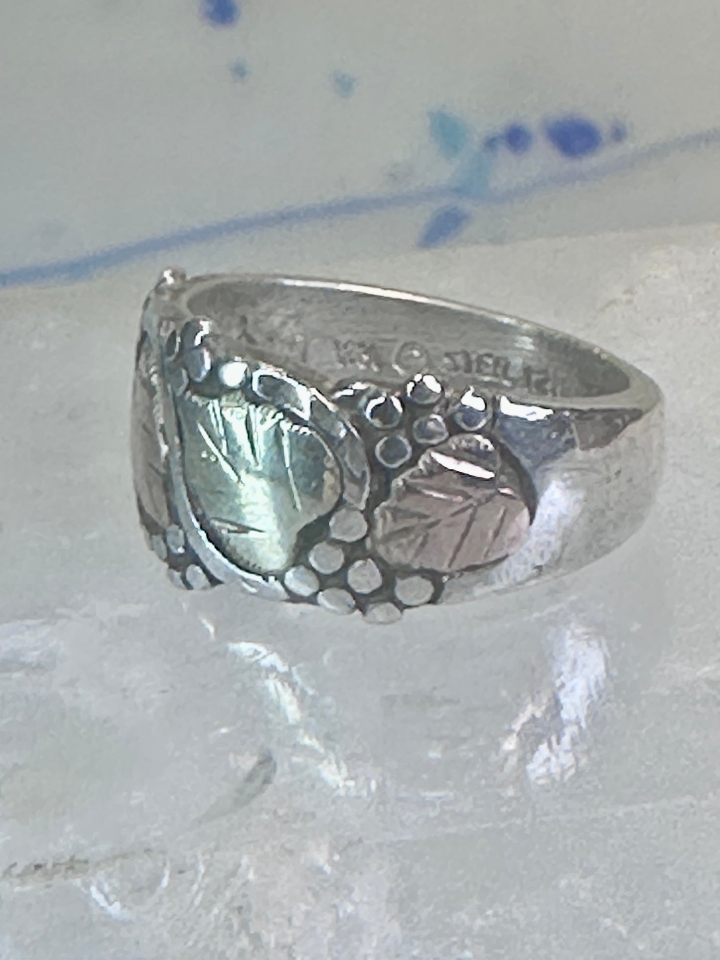Black Hills Gold ring floral wedding band leaves size 4.5 sterling silver women