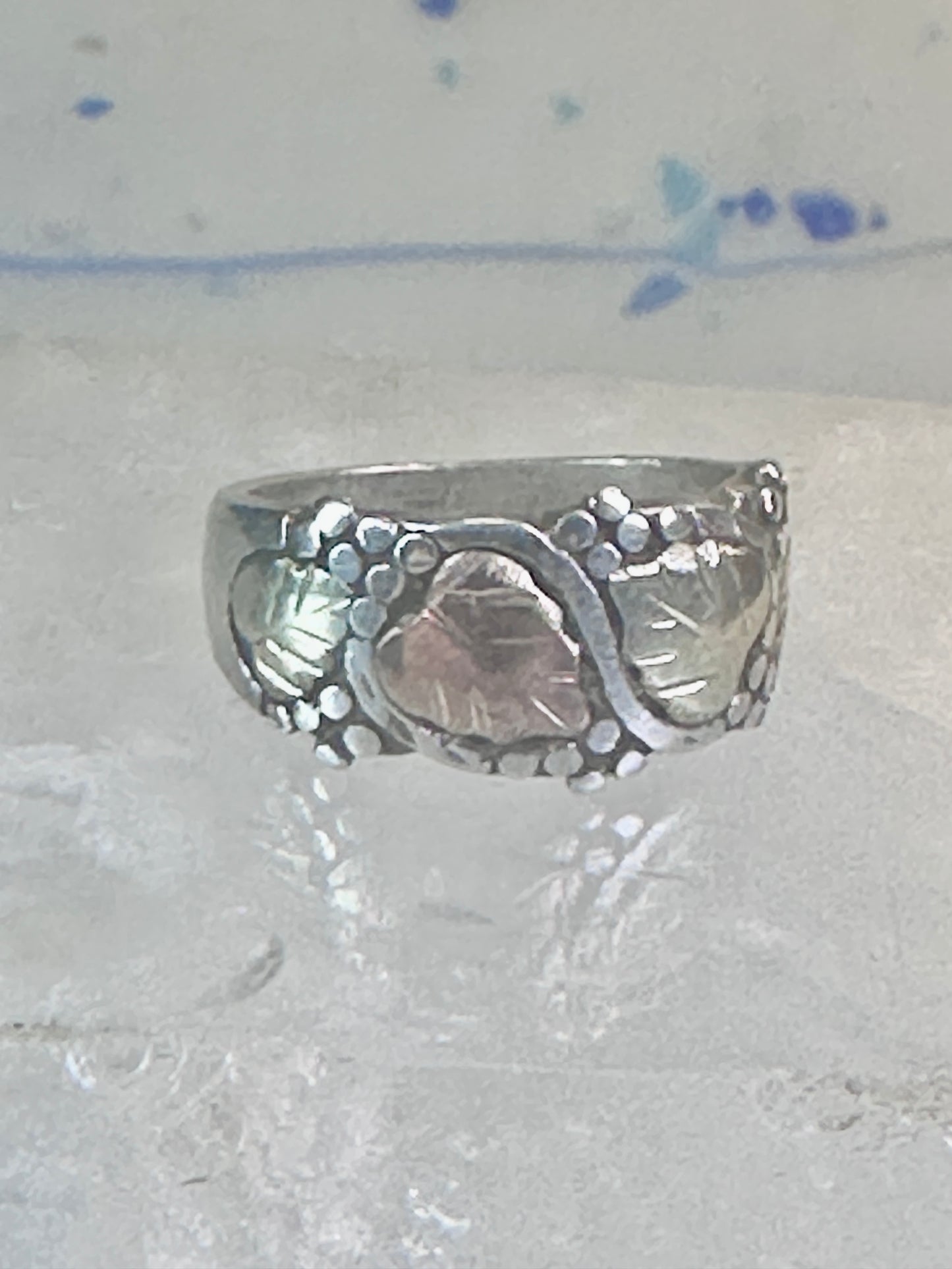 Black Hills Gold ring floral wedding band leaves size 4.5 sterling silver women