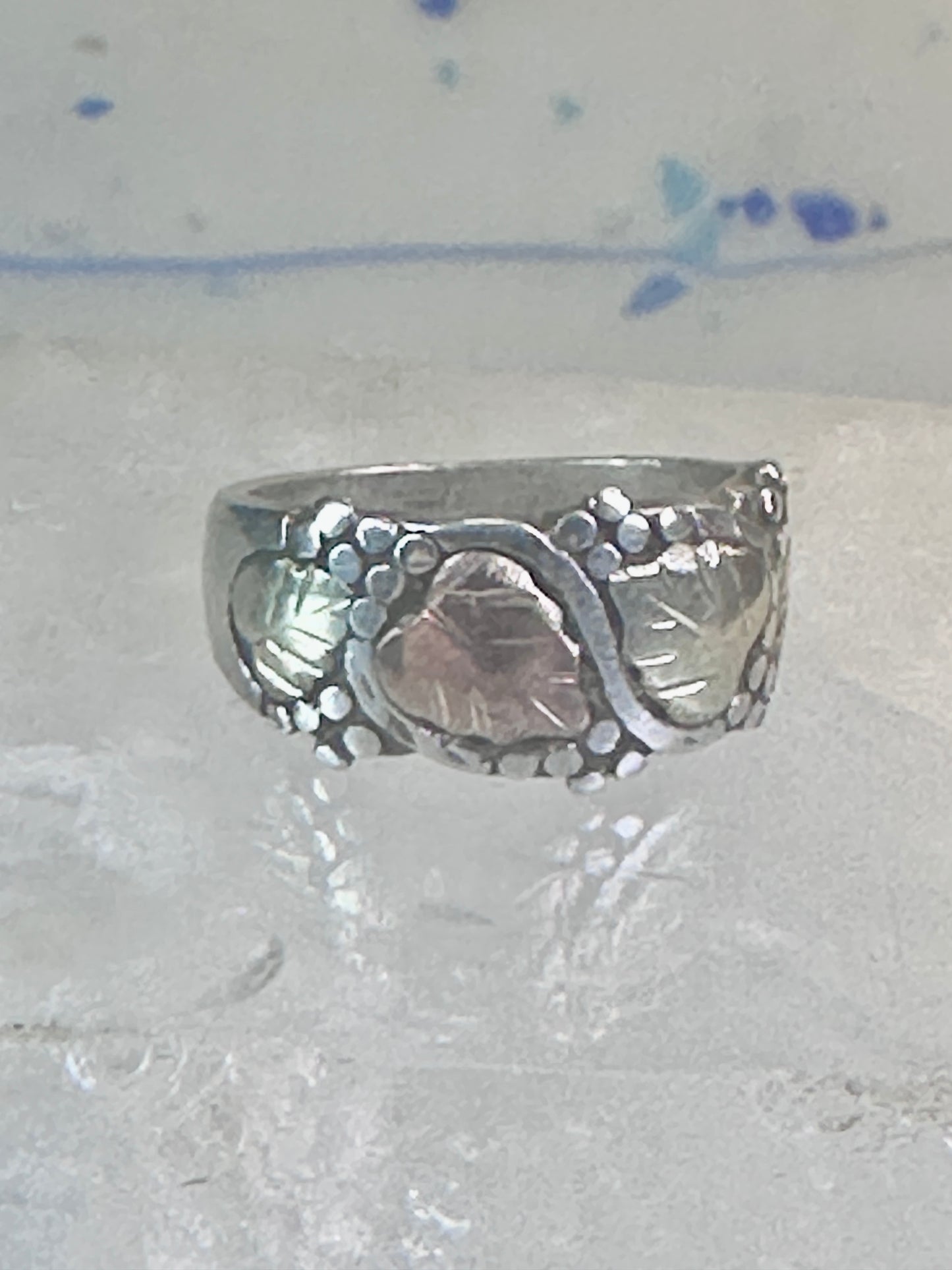 Black Hills Gold ring floral wedding band leaves size 4.5 sterling silver women