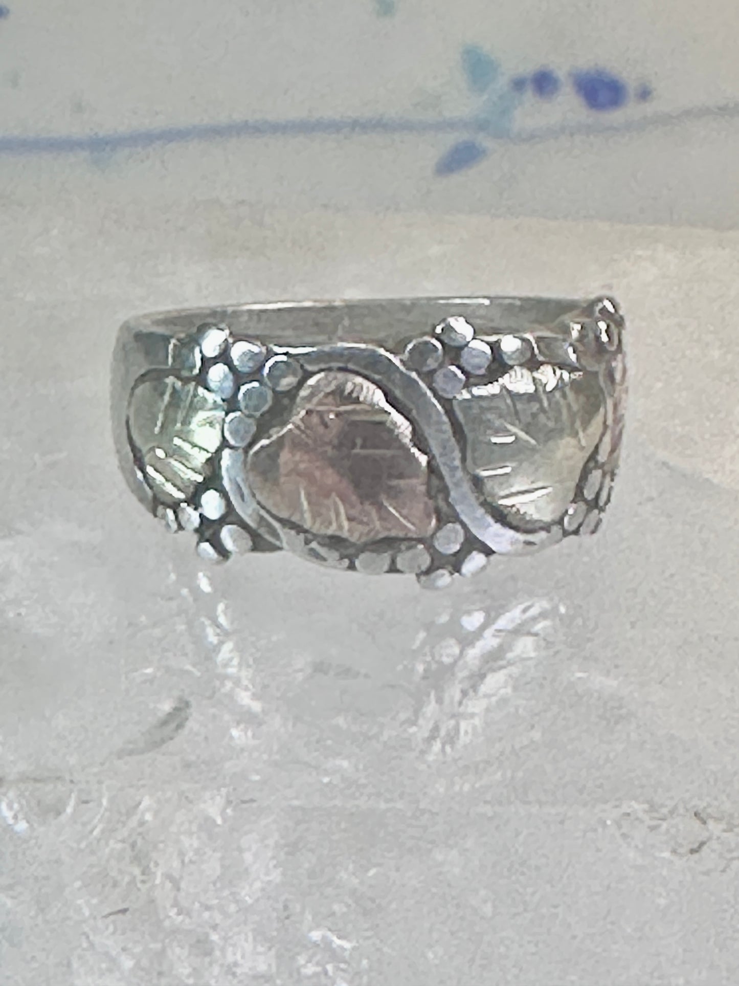 Black Hills Gold ring floral wedding band leaves size 4.5 sterling silver women