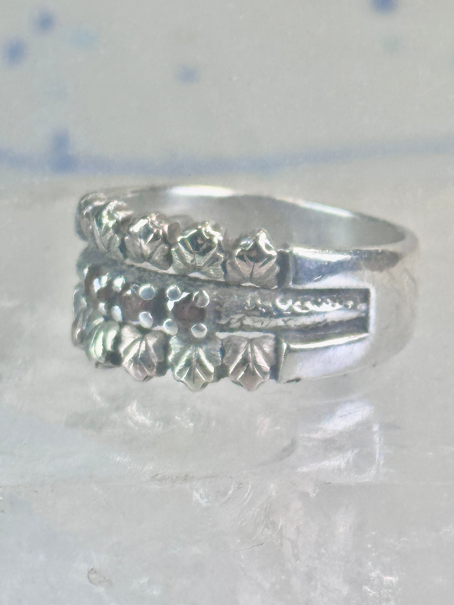 Black Hills Gold ring garnet floral wedding band leaves size 7 sterling silver women
