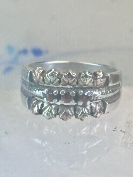 Black Hills Gold ring garnet floral wedding band leaves size 7 sterling silver women