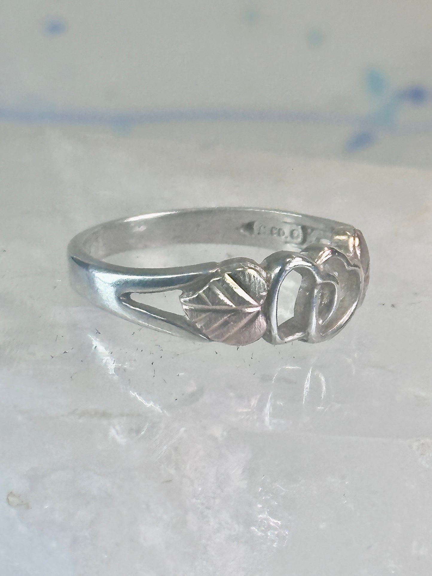 Black Hills Gold ring heart love band Valentine leaves size 6.50 sterling silver women