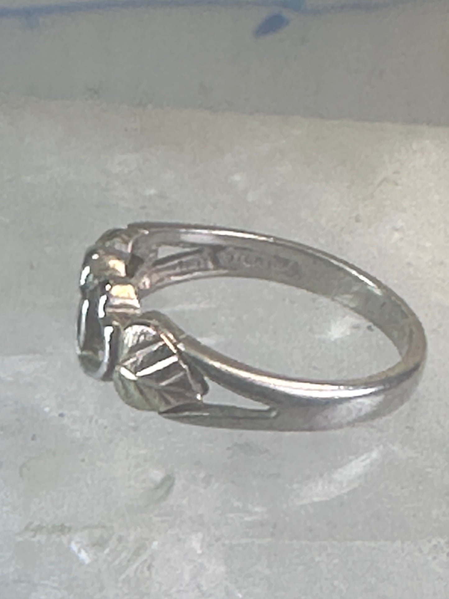 Black Hills Gold ring heart love band Valentine leaves size 6.50 sterling silver women