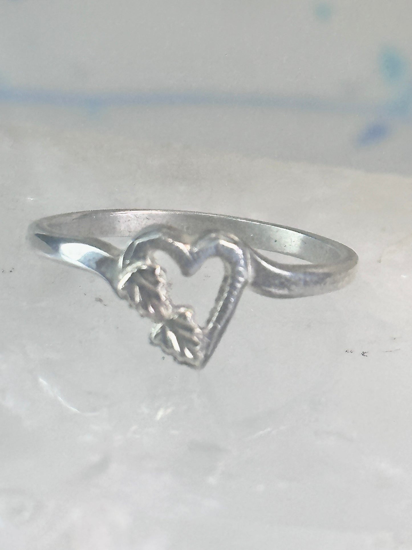 Black Hills Gold ring heart love band Valentine leaves size 5.75 sterling silver women