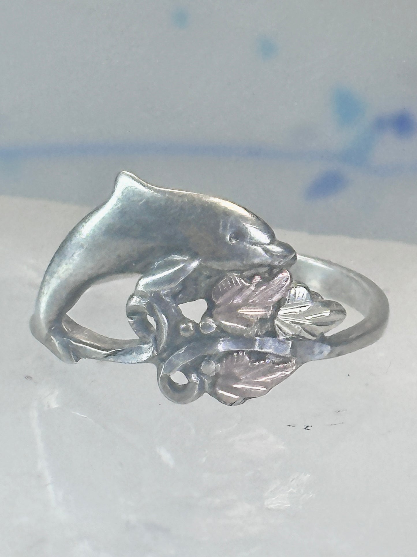 Black Hills Gold ring leaves Dolphin band floral size 6.75 sterling silver women