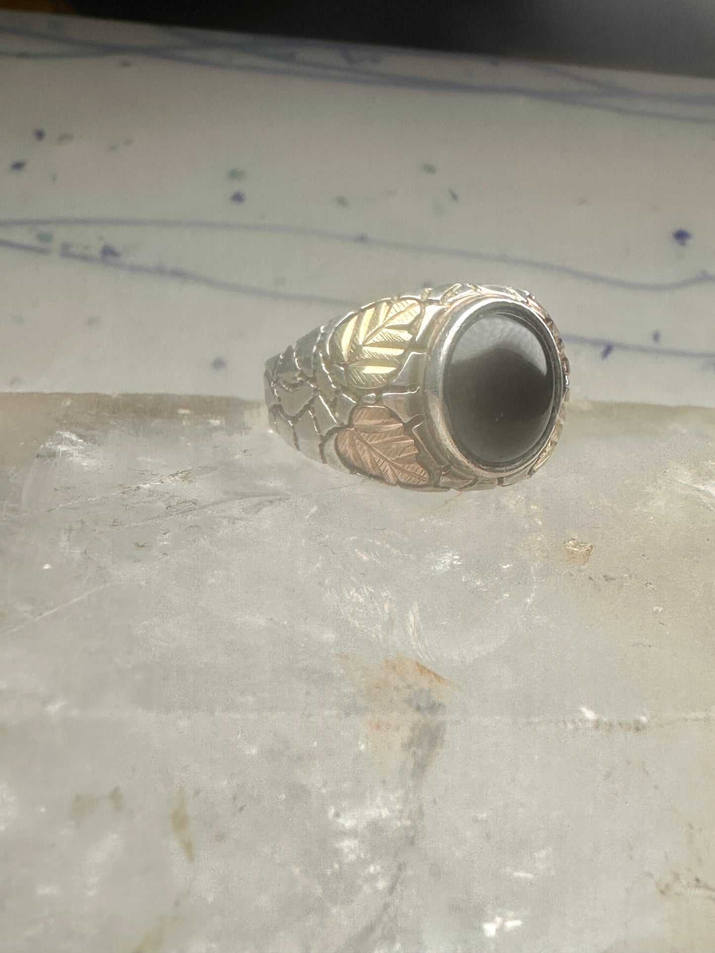 Black Hills Gold ring onyx leaves band size 11 sterling silver women men