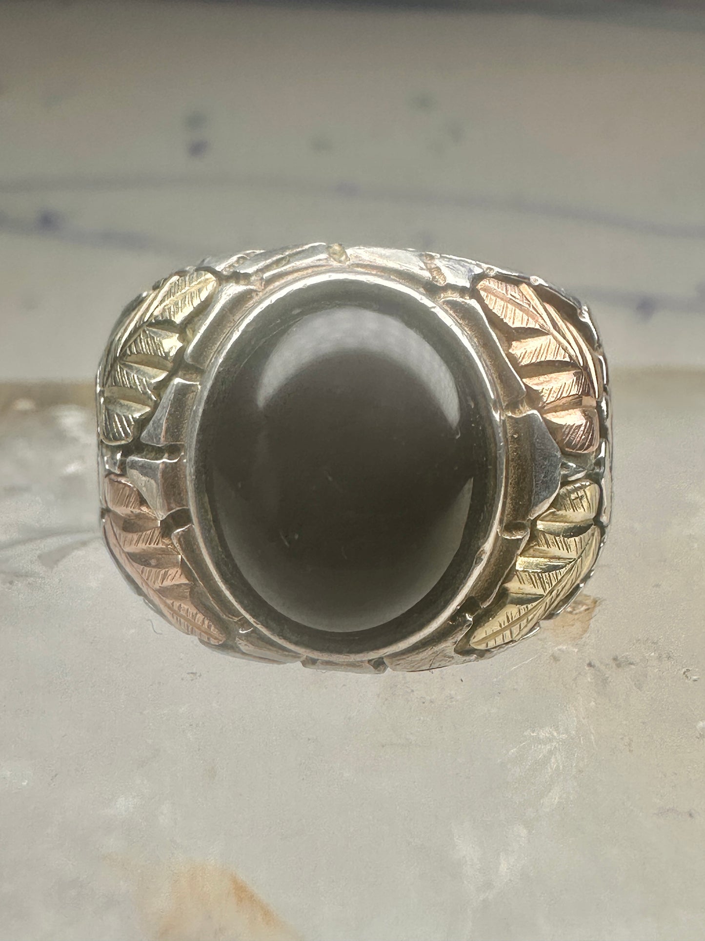 Black Hills Gold ring onyx leaves band size 11 sterling silver women men