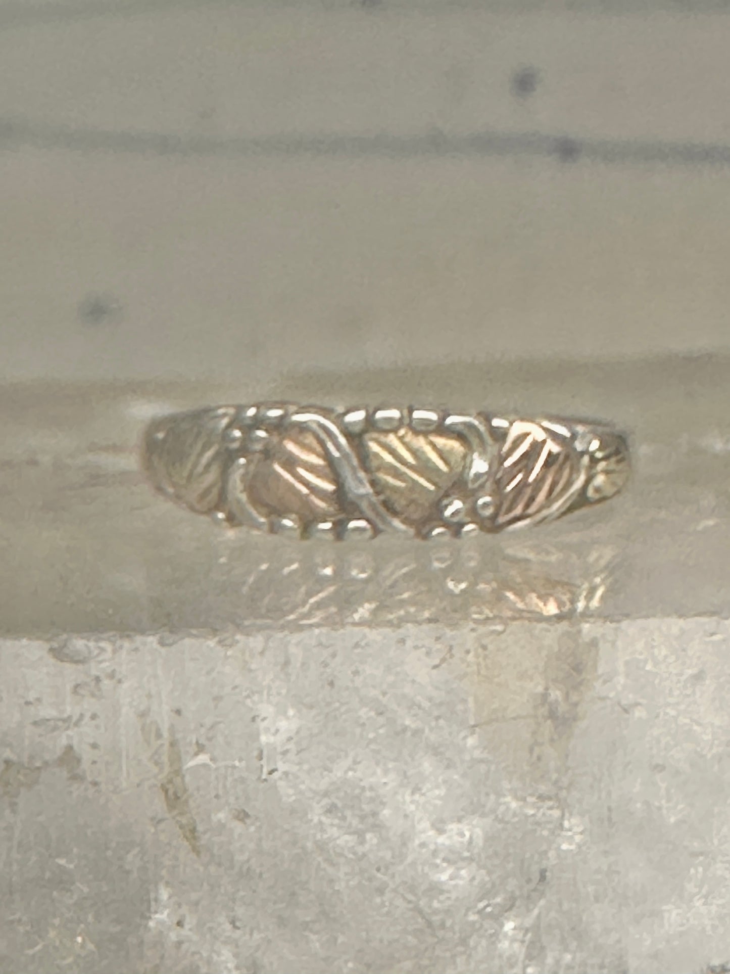 Black Hills Gold ring slender leaves wedding band size 5 sterling silver women girls