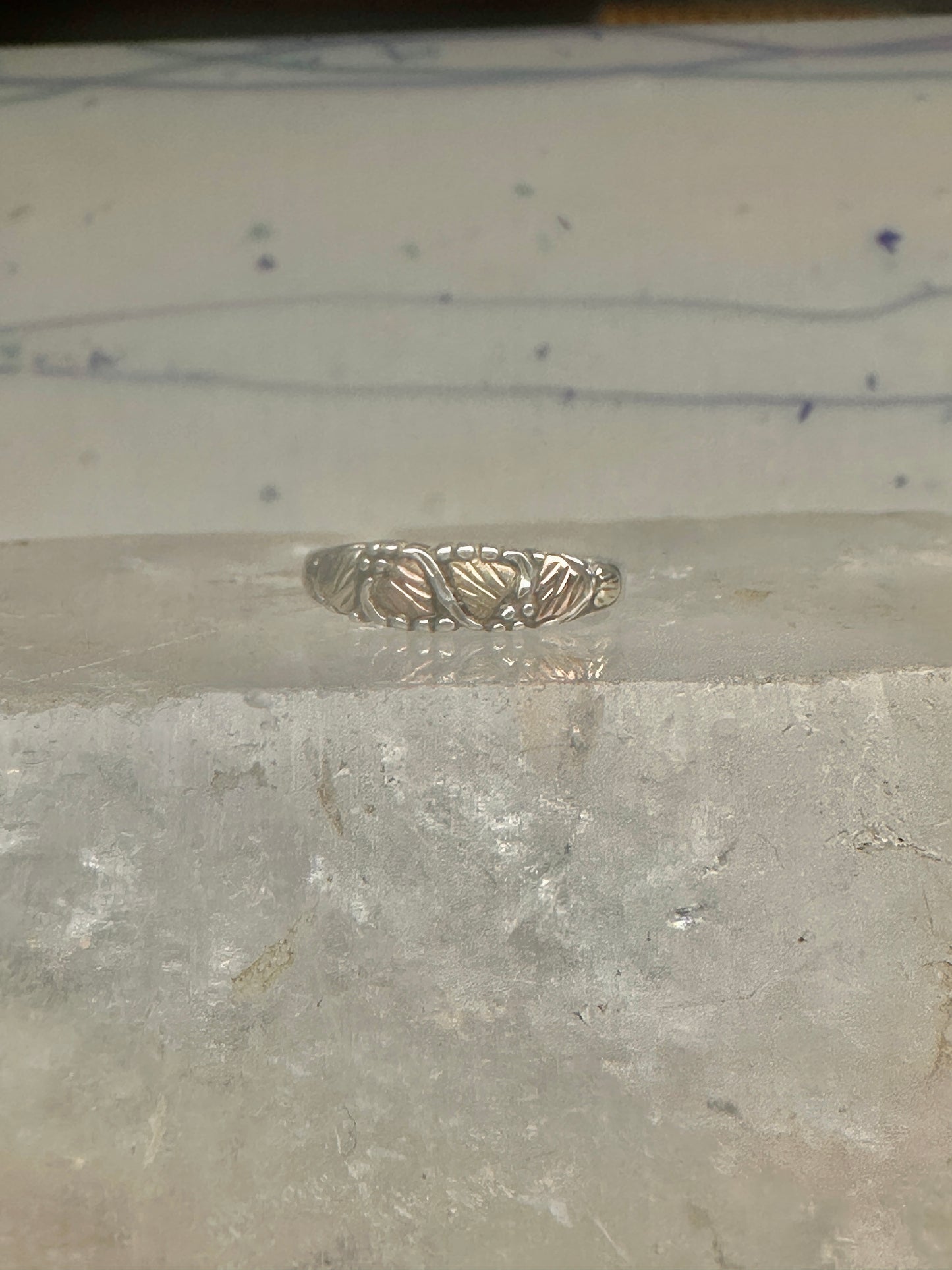 Black Hills Gold ring slender leaves wedding band size 5 sterling silver women girls