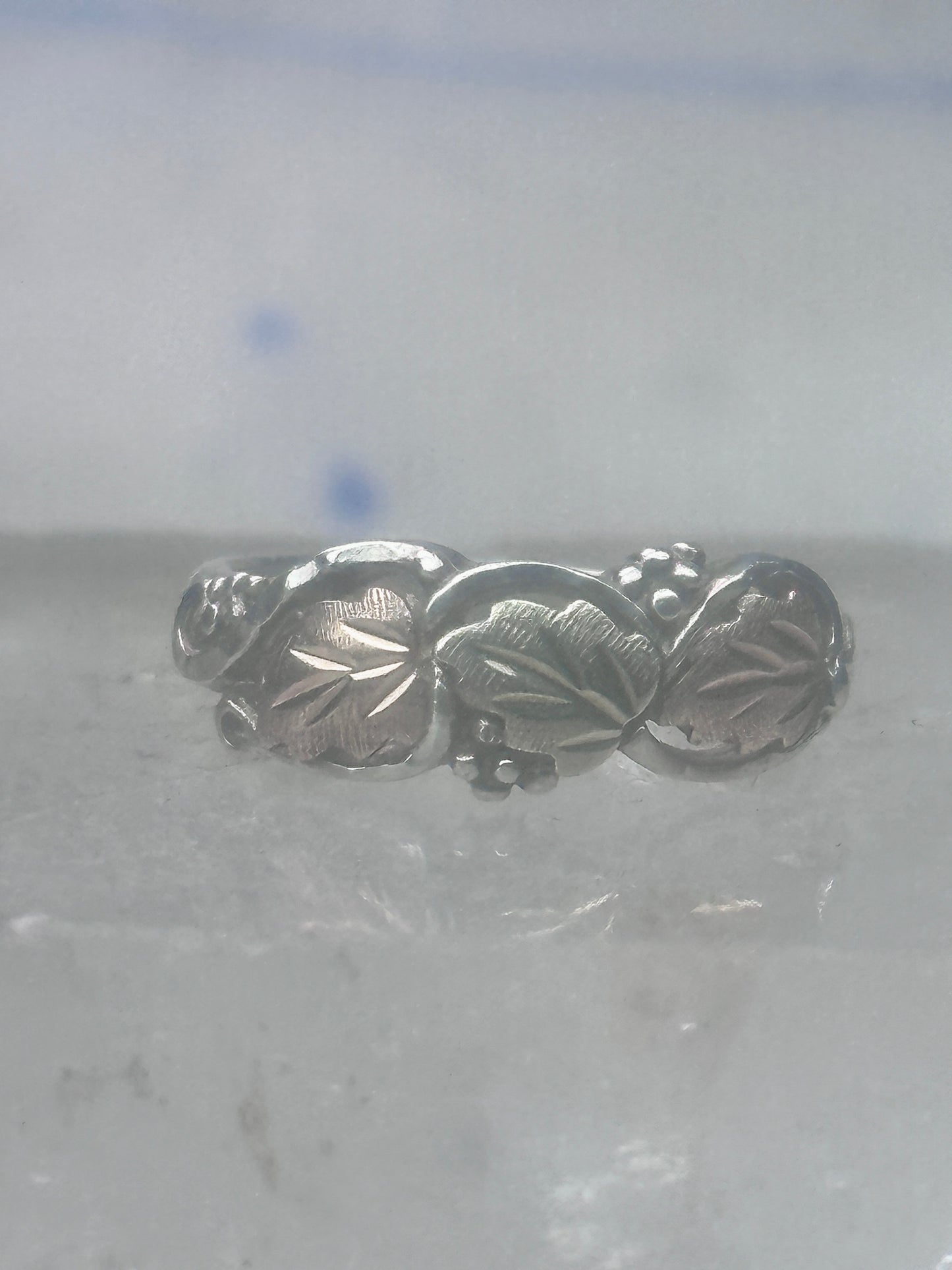 Black Hills Gold ring wedding leaves  band size 6.50 sterling silver women