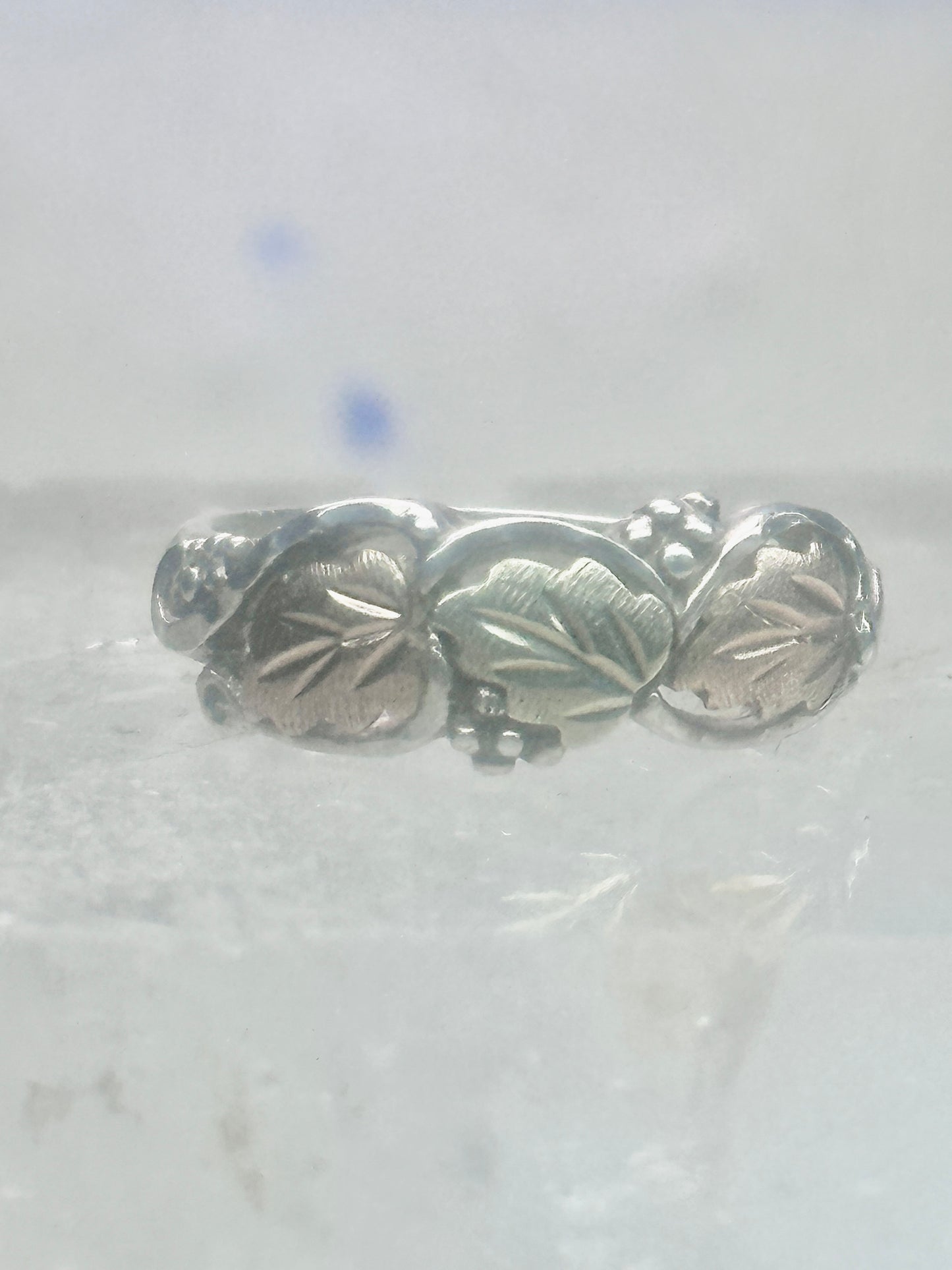 Black Hills Gold ring wedding leaves  band size 6.50 sterling silver women