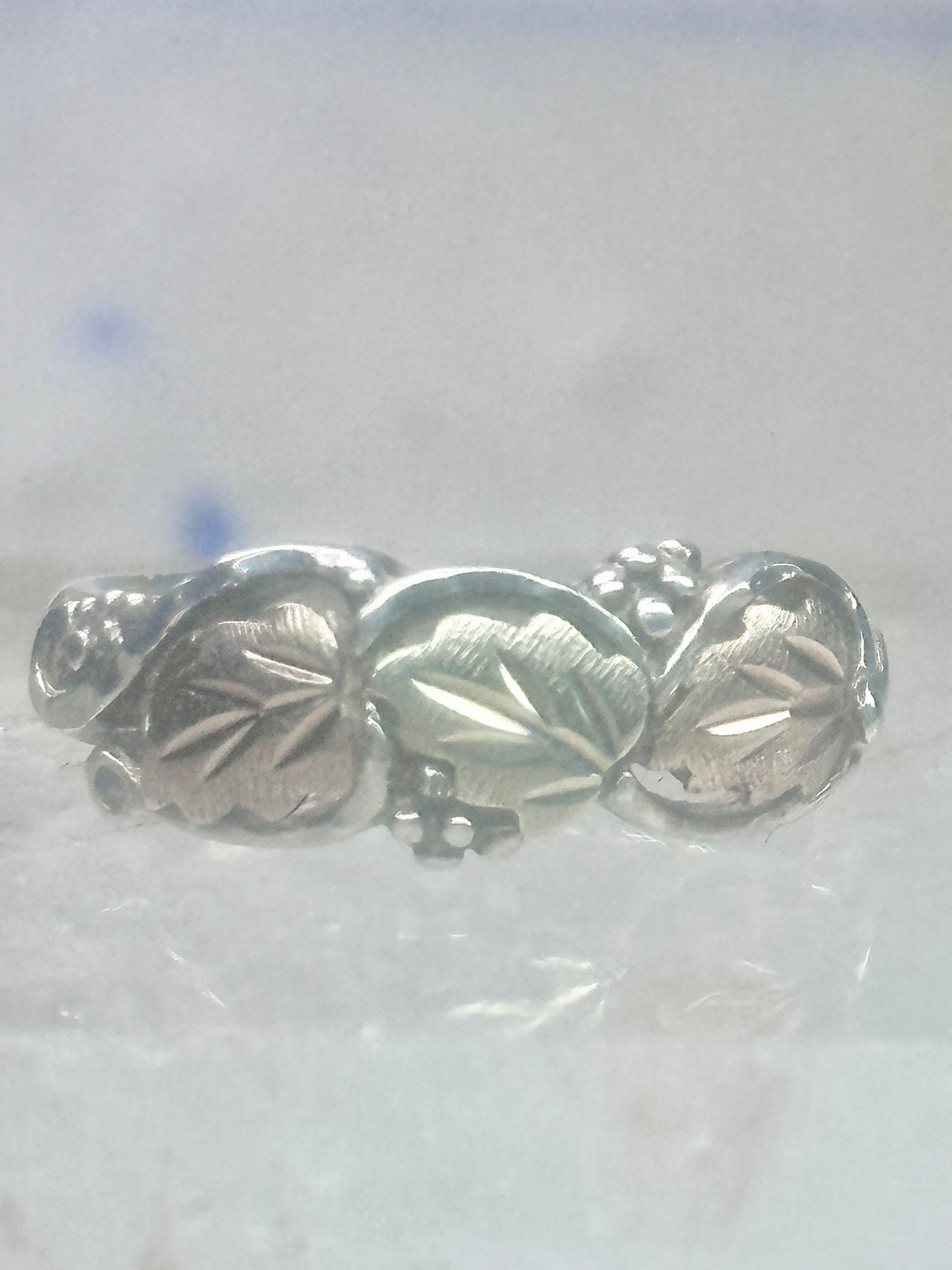 Black Hills Gold ring wedding leaves  band size 6.50 sterling silver women