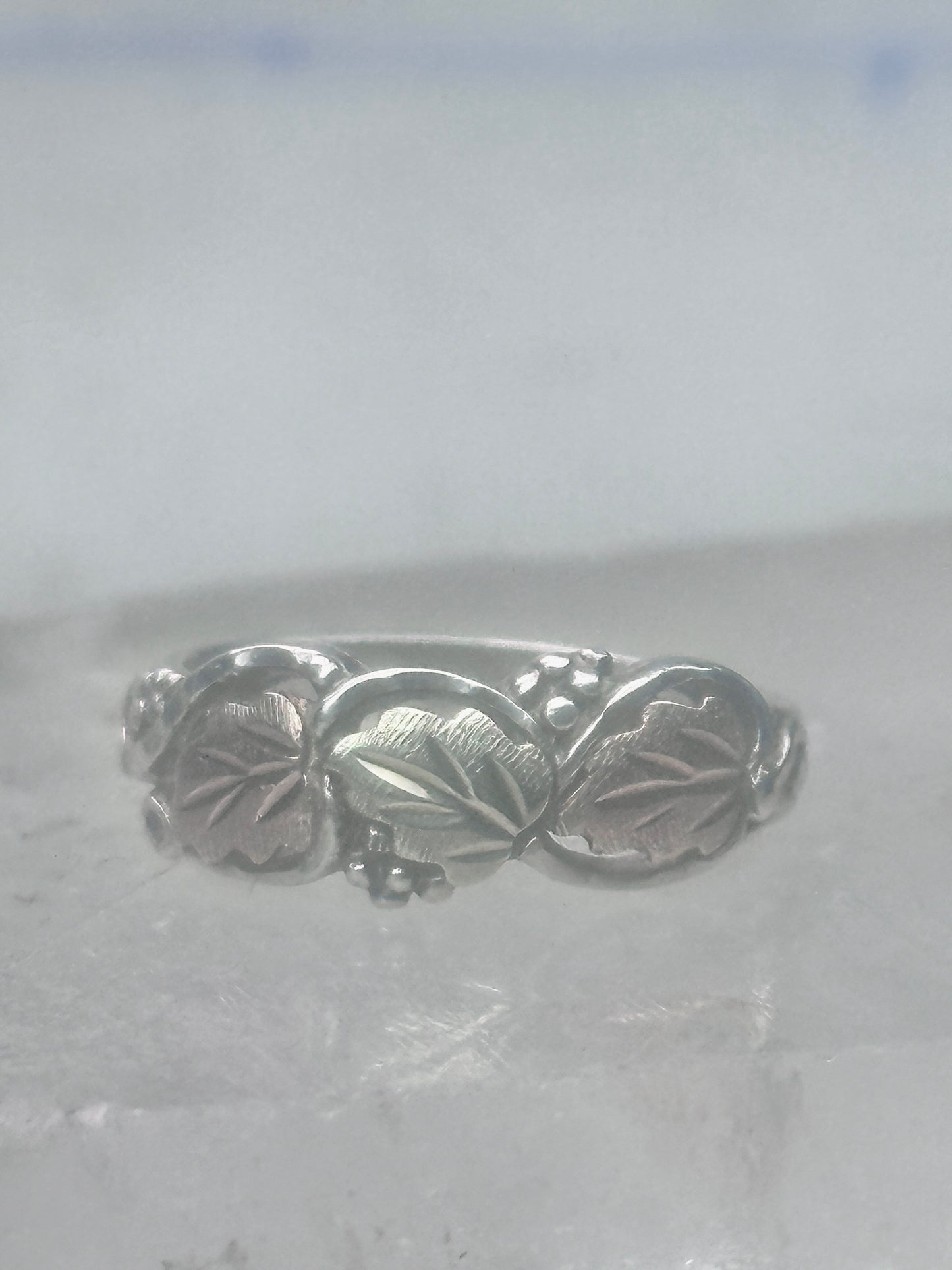 Black Hills Gold ring wedding leaves  band size 6.50 sterling silver women