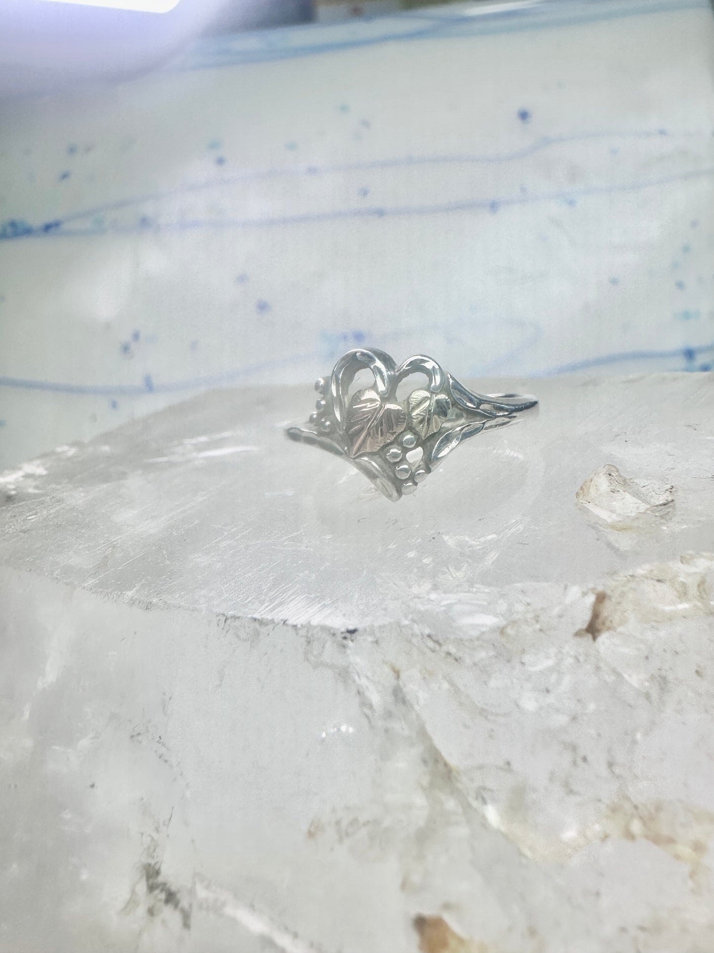Black Hills Gold ring heart love Valentine leaves floral size 8.25 sterling silver women