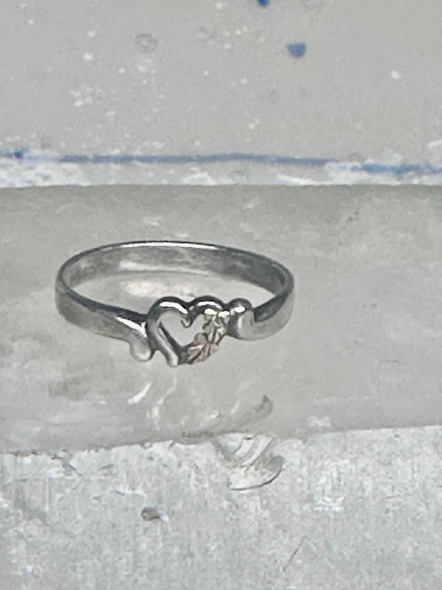Black Hills Gold ring Heart Valentine leaves floral band size 7.75 sterling silver women girls