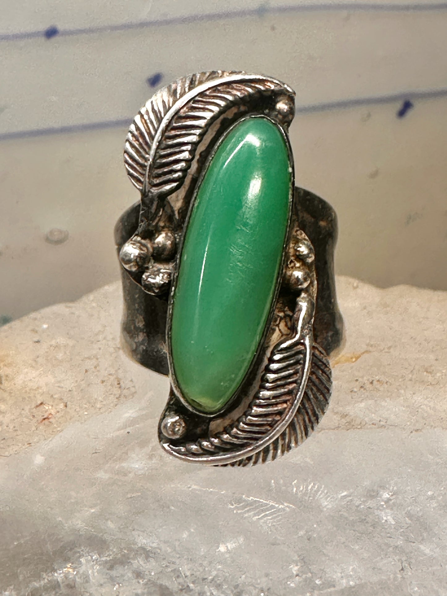 Southwest ring feathers leaves long green stone size 6.25 sterling silver women