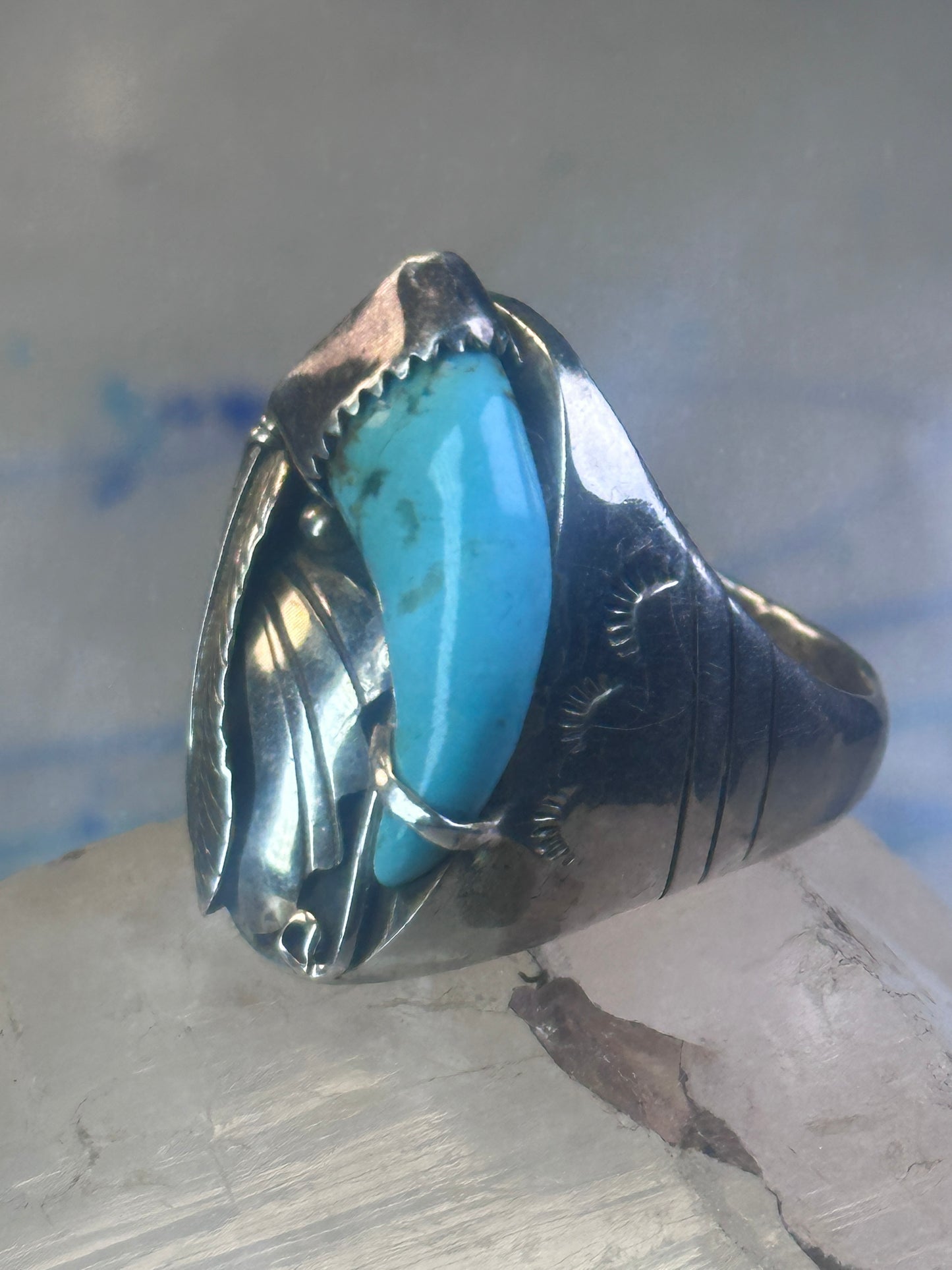 Turquoise ring Navajo size 12.50 feathers claw leaves Sterling silver women men