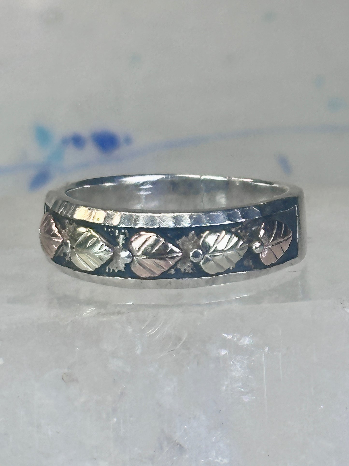 Black Hills Gold ring size 10 leaves floral band Sterling silver women