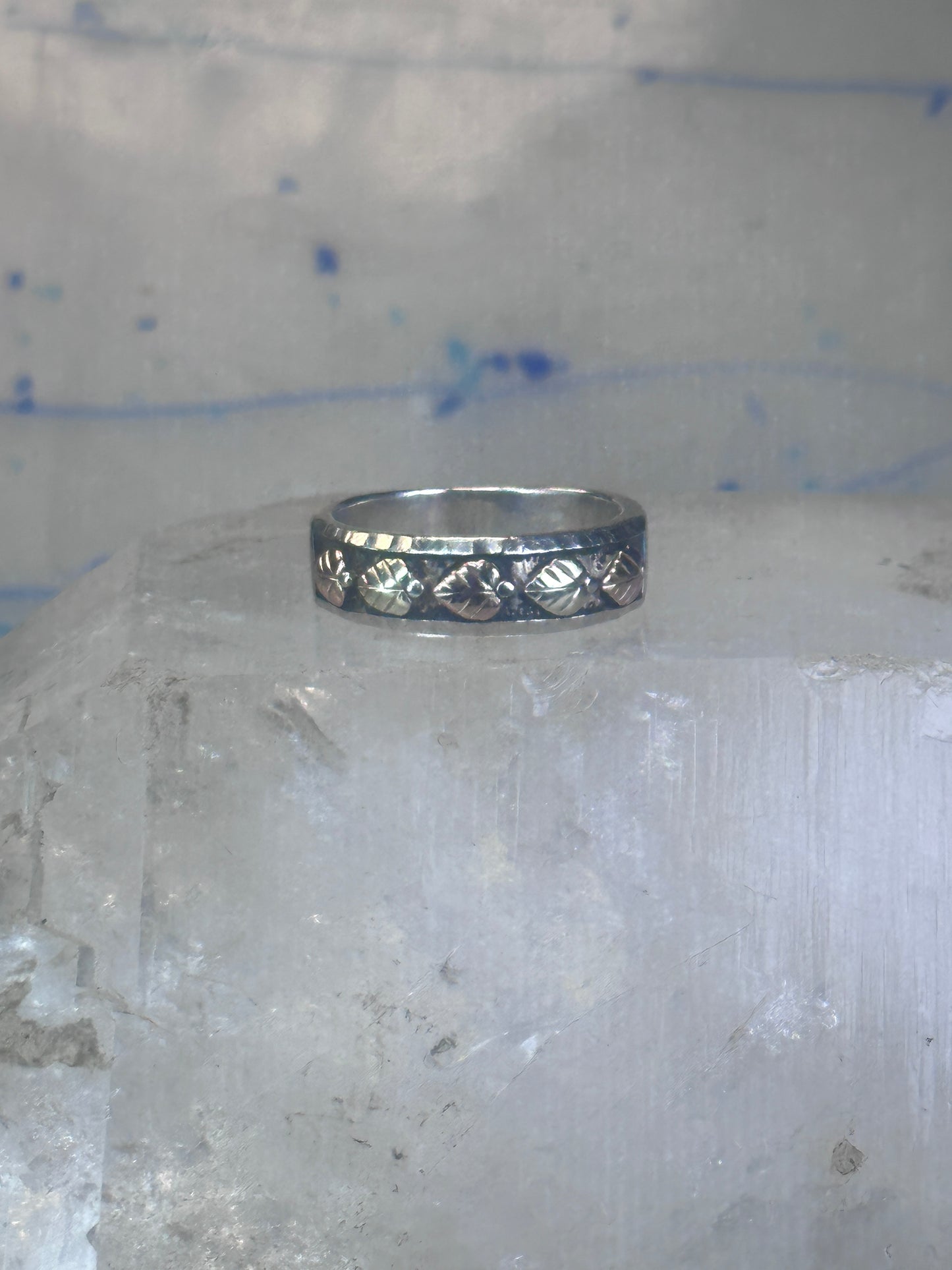 Black Hills Gold ring size 10 leaves floral band Sterling silver women