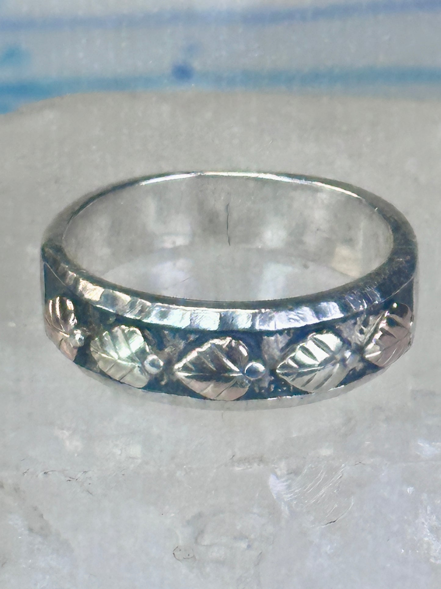 Black Hills Gold ring size 10 leaves floral band Sterling silver women