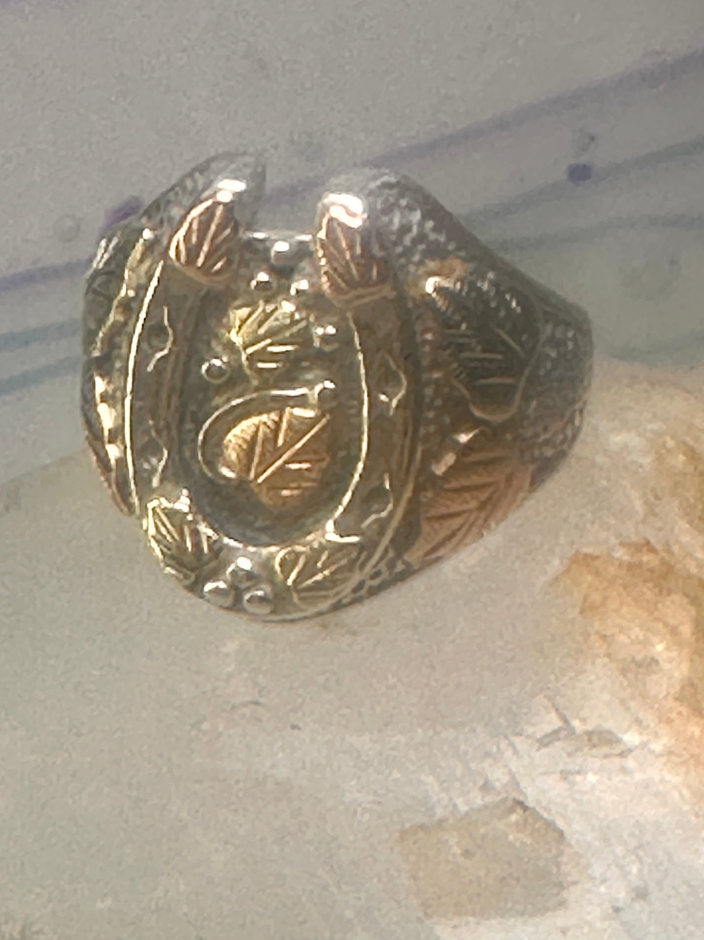 Black Hills Gold ring horseshoe band leaves good luck size 8.25 sterling silver women men