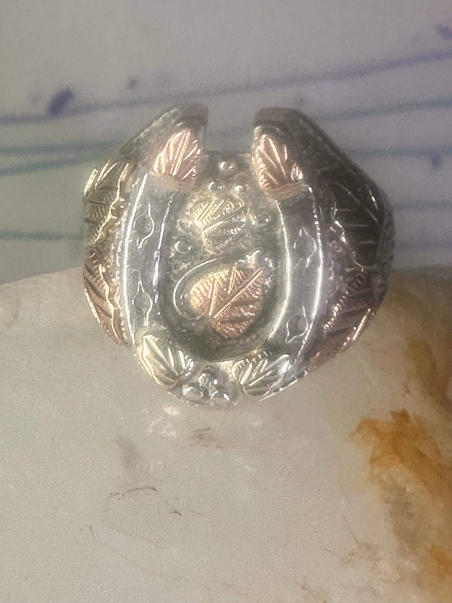 Black Hills Gold ring horseshoe band leaves good luck size 8.25 sterling silver women men