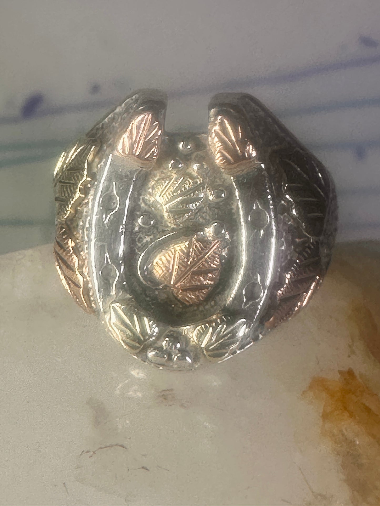 Black Hills Gold ring horseshoe band leaves good luck size 8.25 sterling silver women men