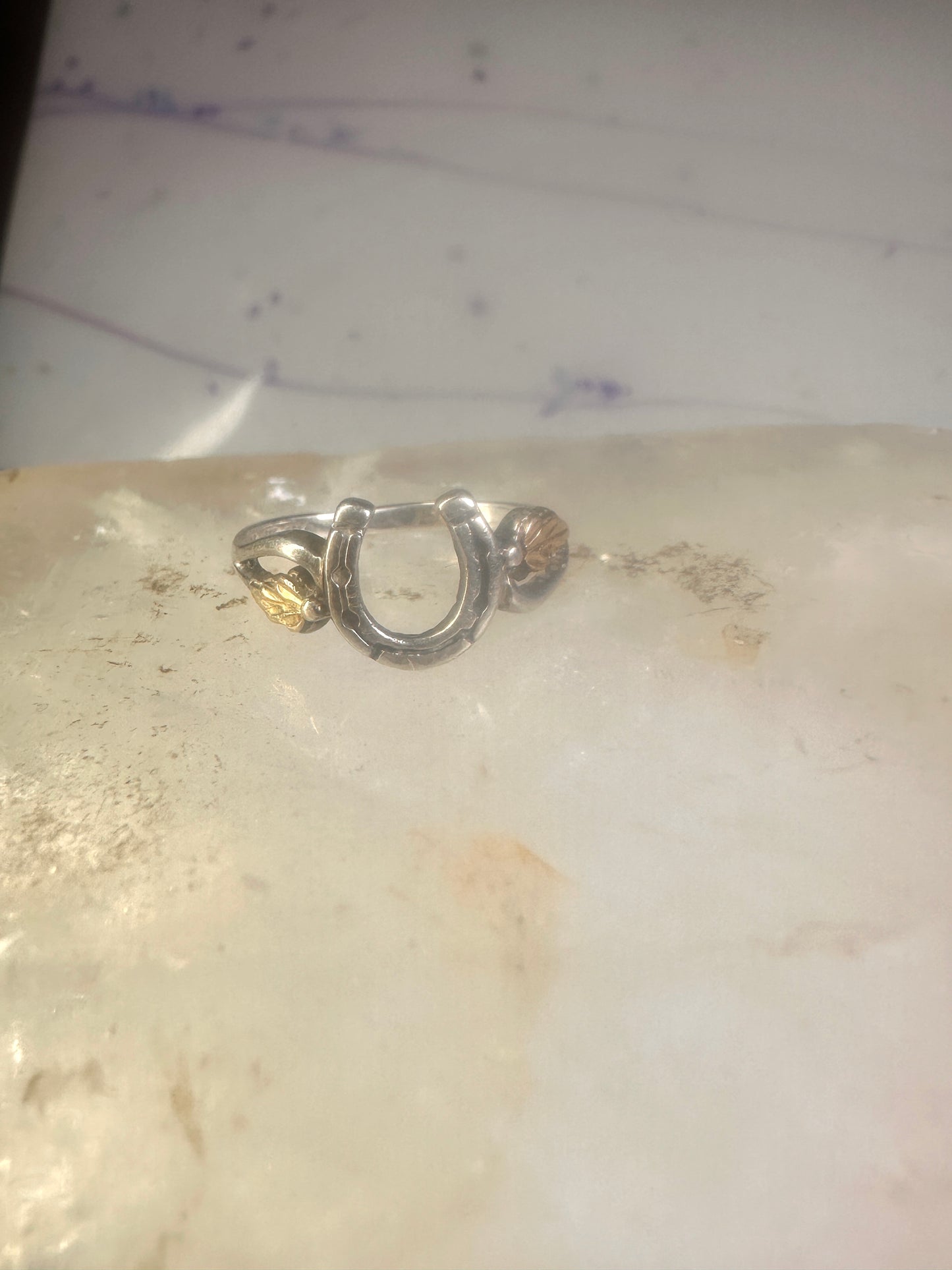 Black Hills Gold ring horseshoe band leaves good luck pinky size 5.5 sterling silver women