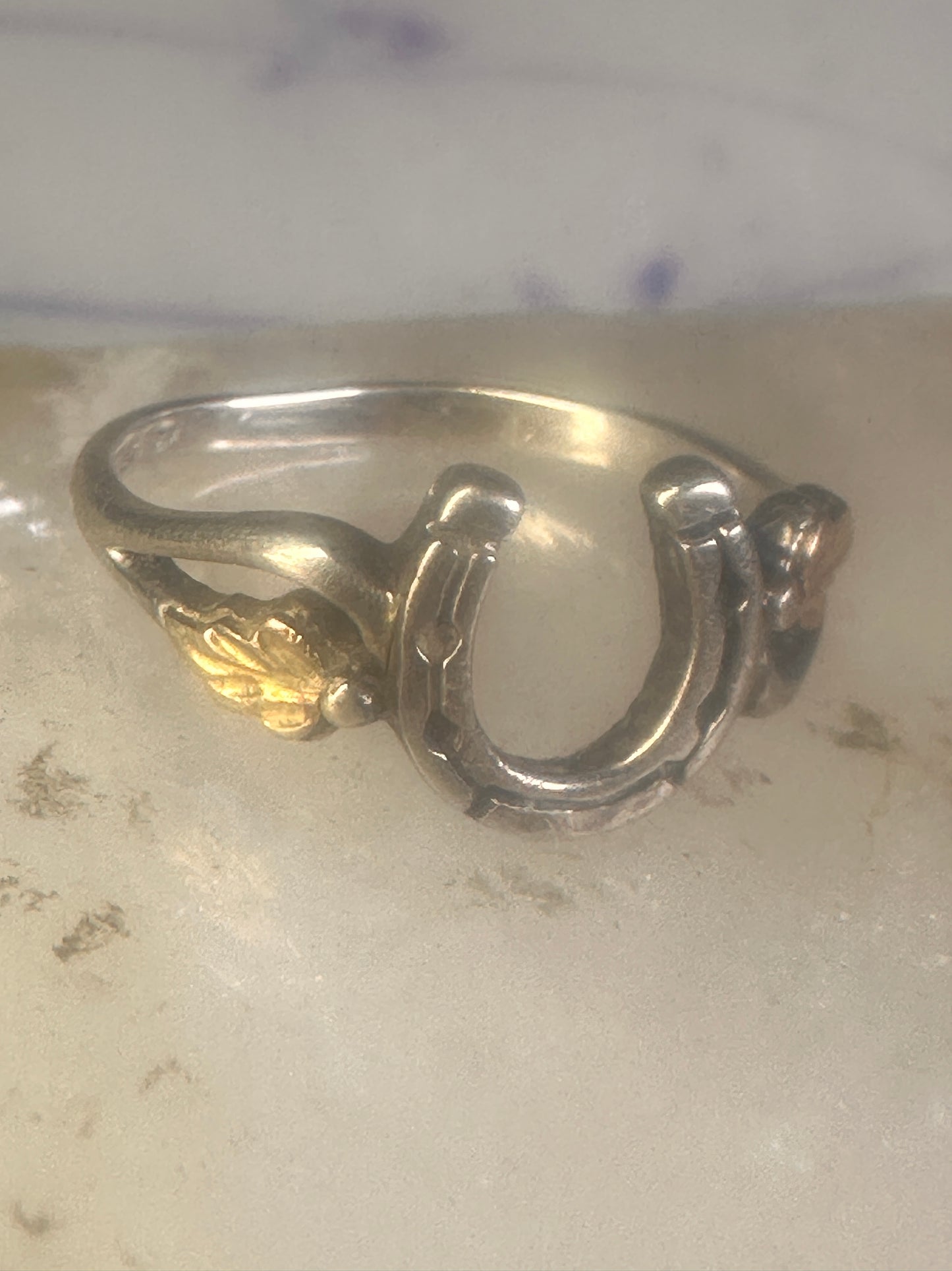 Black Hills Gold ring horseshoe band leaves good luck pinky size 5.5 sterling silver women