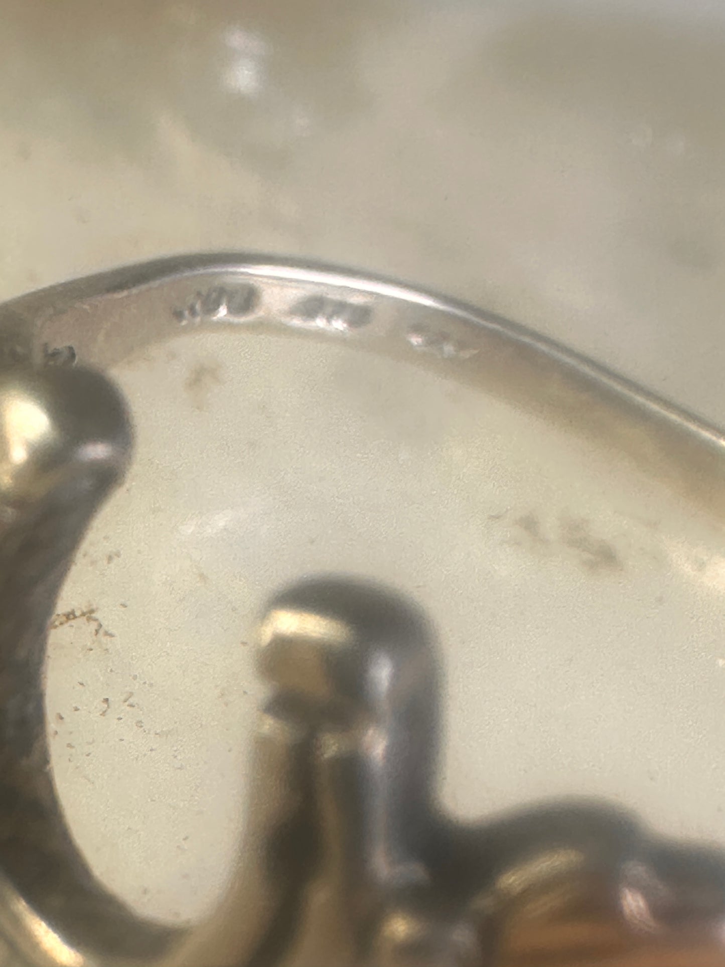 Black Hills Gold ring horseshoe band leaves good luck pinky size 5.5 sterling silver women